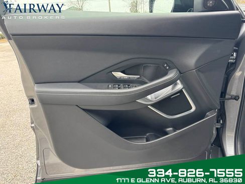 Used 2021 Jaguar E-PACE 300 Sport image 27
