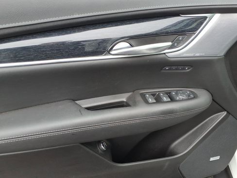 Certified 2023 Cadillac XT5 Premium Luxury AWD/4WD image 19