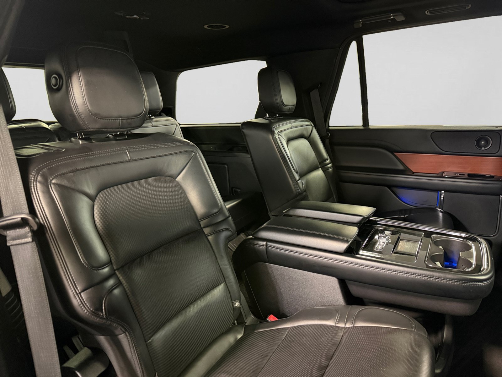Used 2020 Lincoln Navigator Reserve AWD/4WD image 24