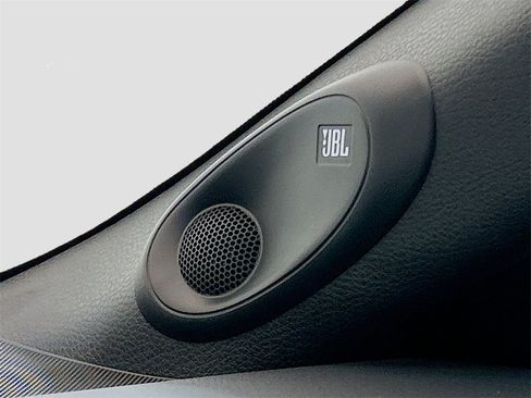 Used 2025 Toyota Camry XSE w/ Premium Package image 31