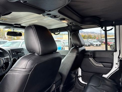 Used 2017 Jeep Wrangler Unlimited Sport image 32