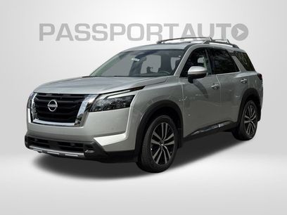 New 2025 Nissan Pathfinder Platinum w/ Cargo Package