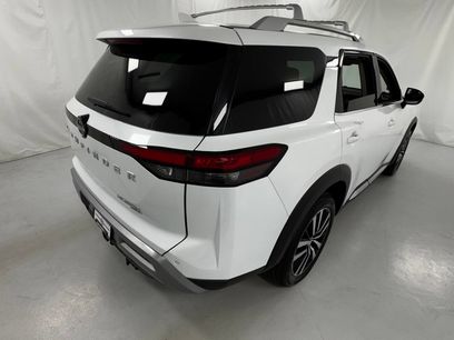 Certified 2025 Nissan Pathfinder Platinum