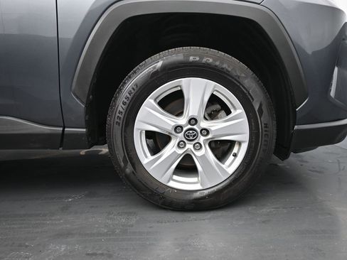 Used 2020 Toyota RAV4 XLE image 10