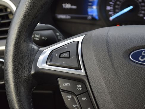 Used 2019 Ford Edge SEL w/ Equipment Group 201A image 9