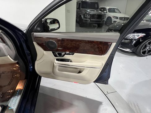Used 2015 Jaguar XJ L Portfolio RWD image 32