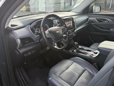 Used 2019 Chevrolet Traverse LT w/ LT Premium Package image 13