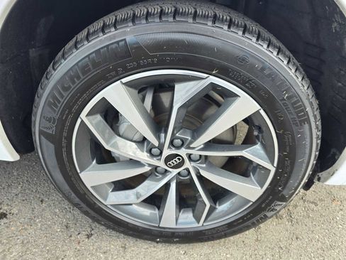Used 2024 Audi Q5 2.0T Premium Plus image 9