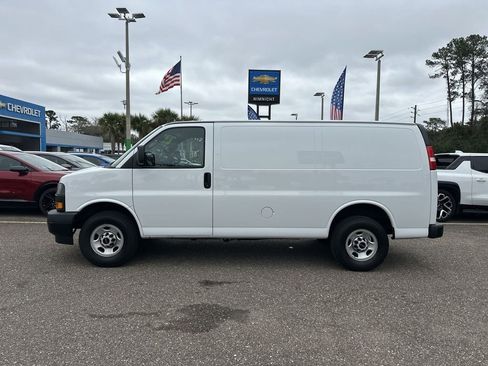 Used 2023 GMC Savana 2500 w/ Driver Convenience Package image 13