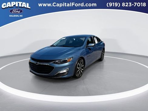 Used 2025 Chevrolet Malibu RS FWD image 4