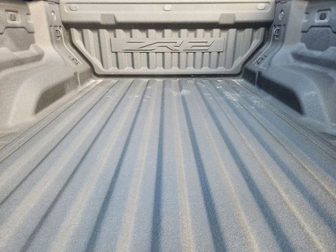 Used 2024 Chevrolet Colorado ZR2 w/ Safety Package image 30