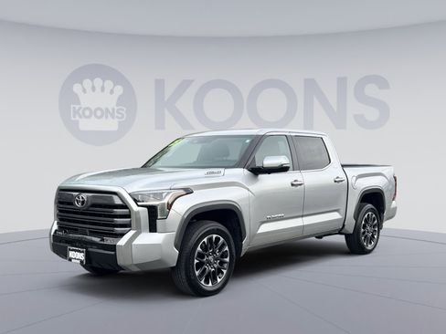 Used 2025 Toyota Tundra Limited AWD/4WD image 4