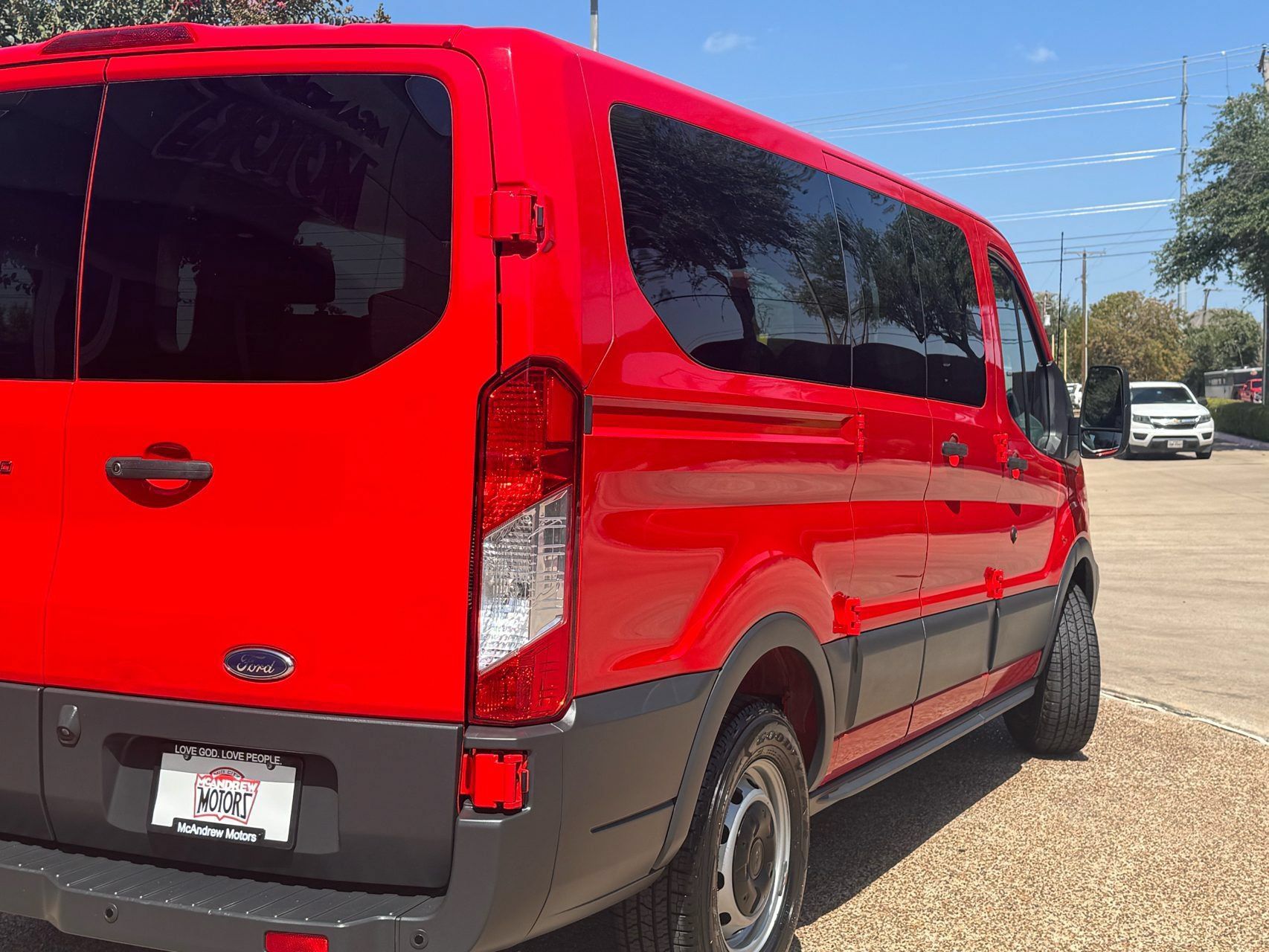 Used 2018 Ford Transit 150 XL RWD image 4