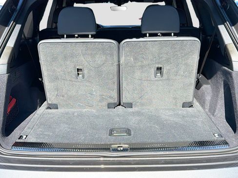 Used 2025 Audi Q7 3.0T Prestige image 12