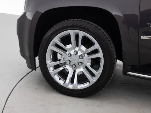 Used 2018 GMC Yukon XL SLT w/ Premium Edition AWD/4WD image 18