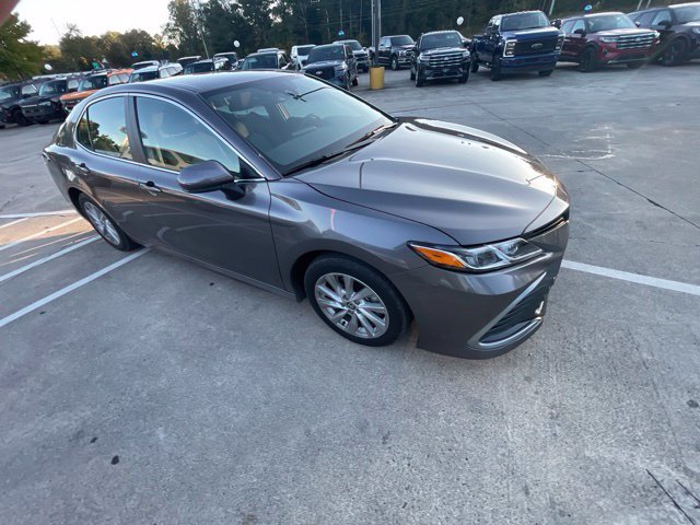 Used 2024 Toyota Camry LE FWD image 20