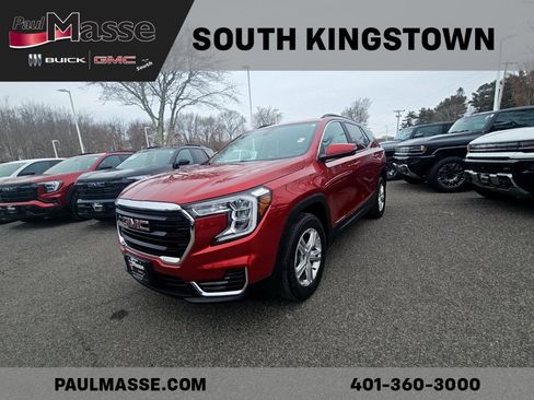 Used 2022 GMC Terrain SLE w/ Driver Convenience Package image 1