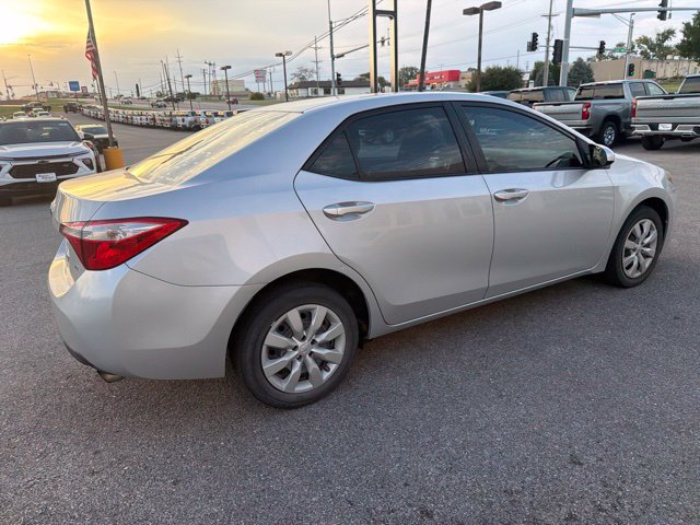 Used 2014 Toyota Corolla LE FWD image 16