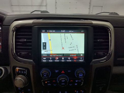 Used 2018 RAM 1500 Laramie w/ Convenience Group AWD/4WD image 16