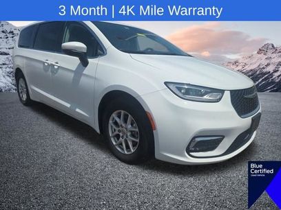 Used 2023 Chrysler Pacifica Touring-L