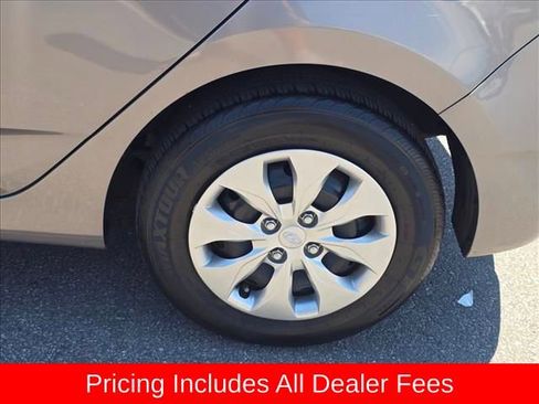 Used 2017 Hyundai Accent SE FWD image 15