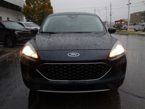 Used 2022 Ford Escape SE w/ Cold Weather Package image 7