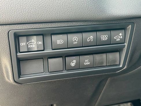 Used 2026 Toyota Tundra Limited AWD/4WD image 29