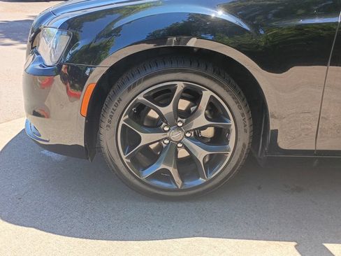 Used 2023 Chrysler 300 S RWD image 8