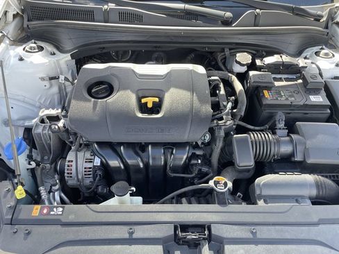 Used 2020 Kia Forte LXS FWD image 13