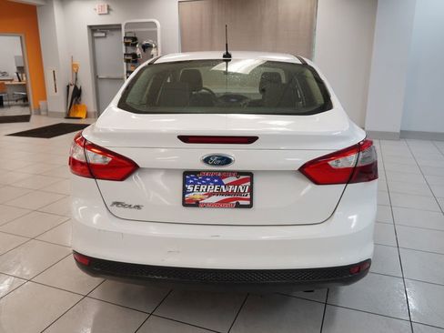 Used 2012 Ford Focus S FWD image 8