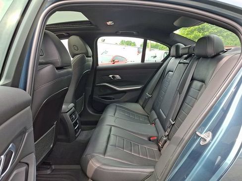 Used 2021 BMW 330i xDrive Sedan AWD/4WD image 10