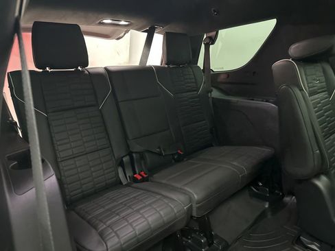 Used 2021 Cadillac Escalade Premium Luxury Platinum image 29