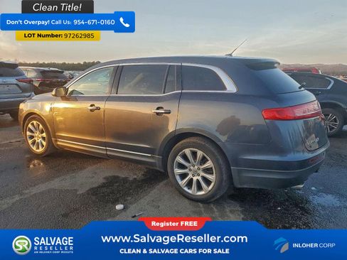 Used 2013 Lincoln MKT AWD image 3