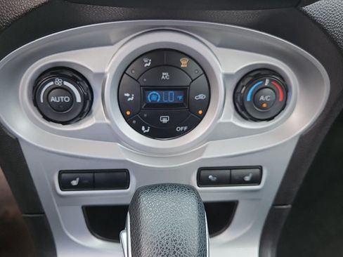 Used 2016 Ford Fiesta SE w/ Cold Weather Package FWD image 20