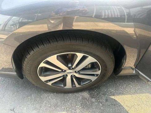 Used 2019 Subaru Outback 2.5i Limited AWD/4WD image 17