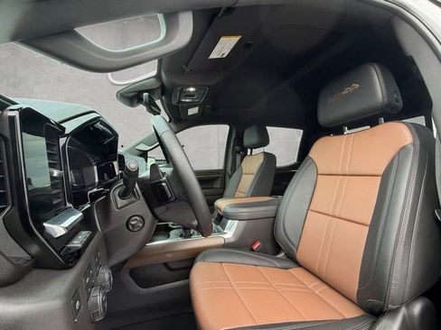 Certified 2024 Chevrolet Silverado 1500 High Country w/ Technology Package image 16