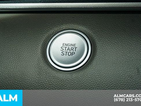 Used 2025 Hyundai Elantra Sport image 43