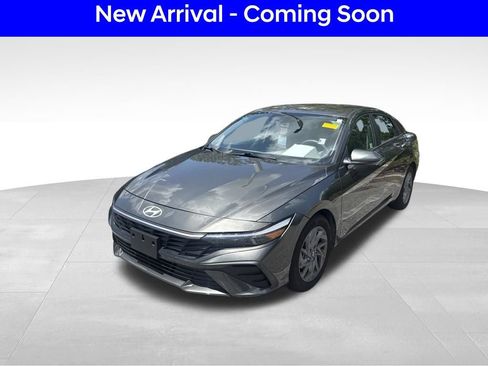 Used 2024 Hyundai Elantra SEL FWD image 1