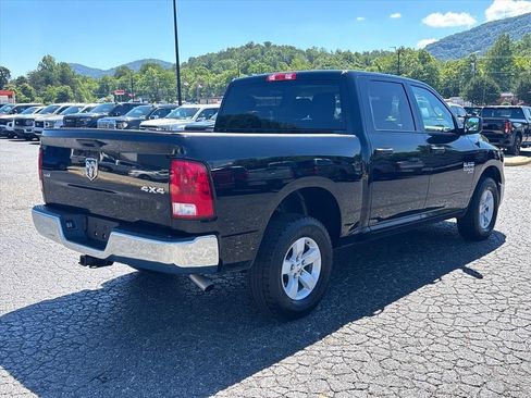 Used 2022 RAM 1500 Classic SLT w/ Protection Group AWD/4WD image 8