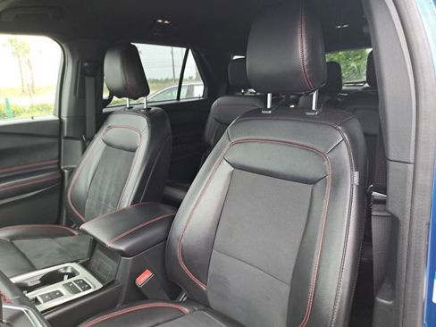 Certified 2022 Ford Explorer ST-Line w/ Class IV Trailer Tow Package image 19