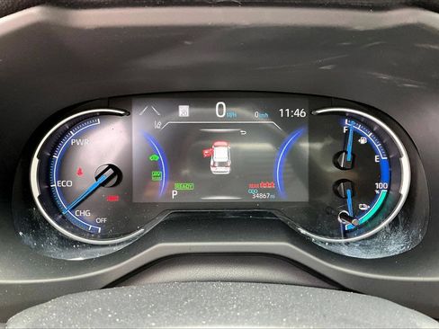 Used 2024 Toyota RAV4 SE w/ Weather & Moonroof Package AWD/4WD image 12