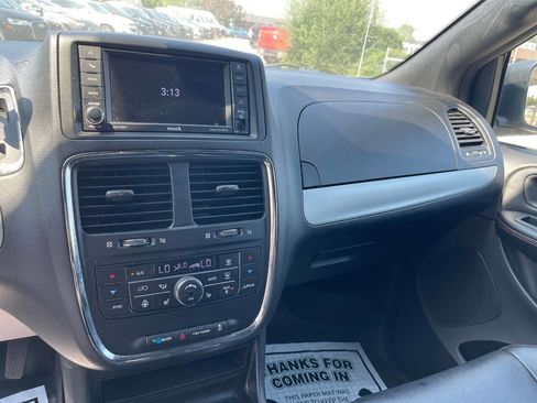 Used 2019 Dodge Grand Caravan GT image 15