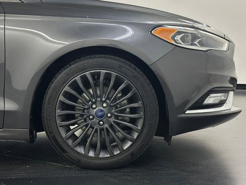 Used 2017 Ford Fusion Titanium image 22