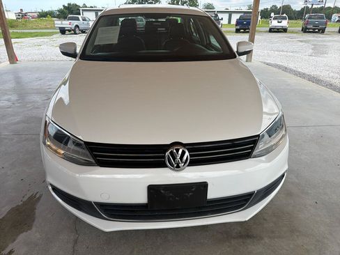 Used 2013 Volkswagen Jetta SE FWD image 19