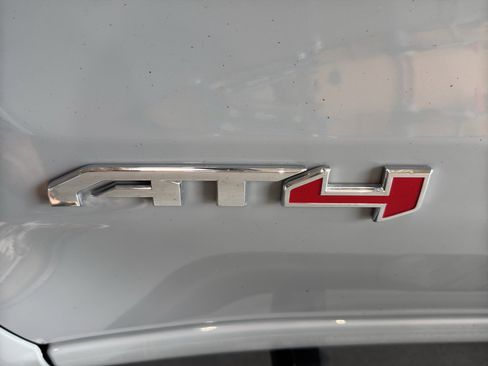 Used 2025 GMC Sierra 1500 AT4 w/ AT4 Preferred Package AWD/4WD image 12