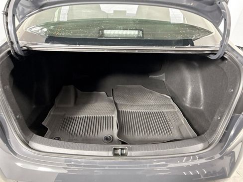 Used 2025 Toyota Corolla SE image 40