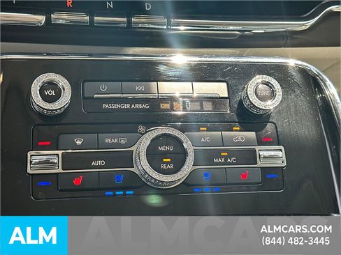 Used 2024 Lincoln Navigator L Black Label AWD/4WD image 34