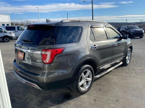 Used 2016 Ford Explorer XLT w/ Equipment Group 202A image 7