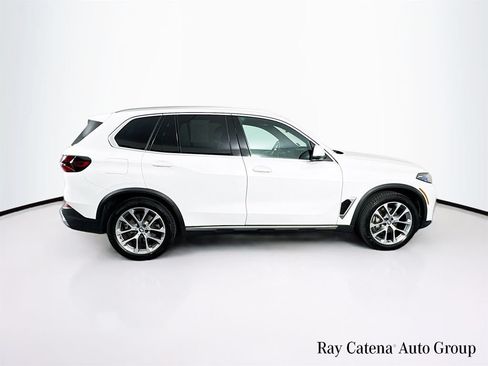Used 2024 BMW X5 xDrive40i w/ Premium Package AWD/4WD image 8