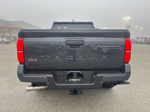 Used 2025 Toyota Tacoma SR5 image 4